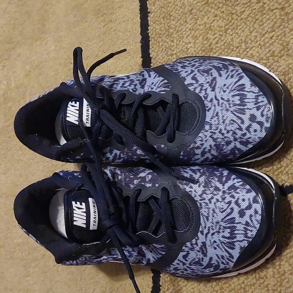 Pair of women Nike's like  new size 9M